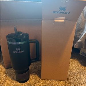 40 ounce black chroma Stanley